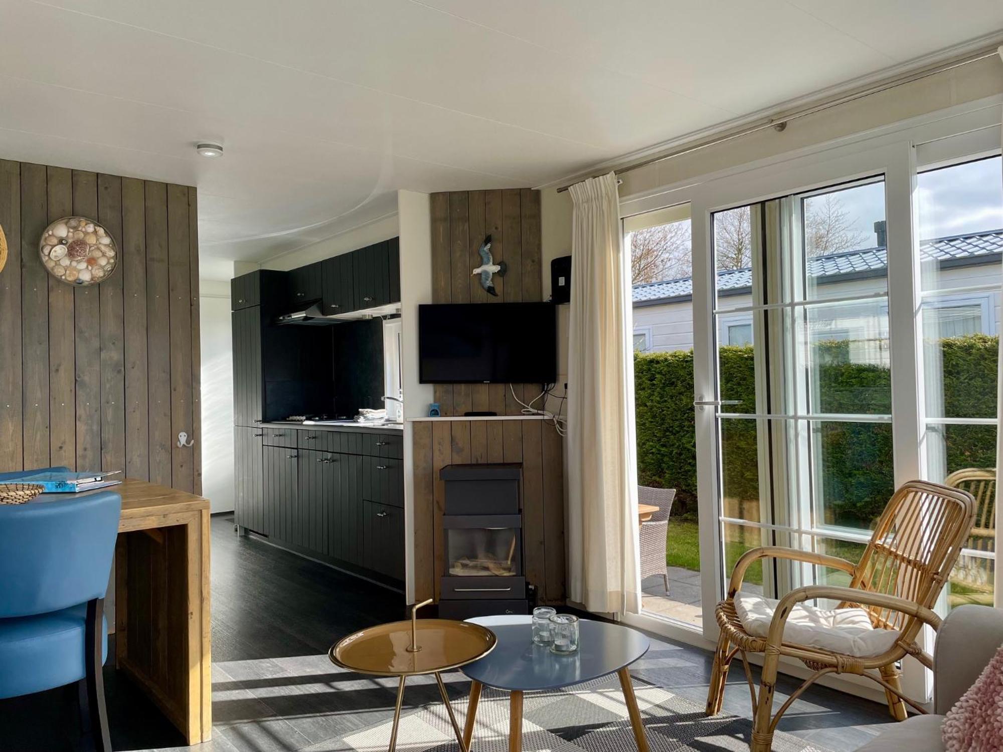 Chalet Zilt Ameland ฮอลลุม ภายนอก รูปภาพ