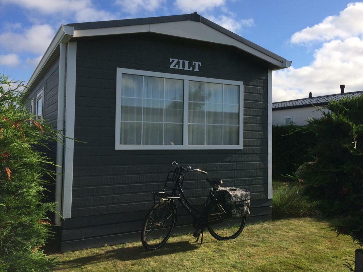 Chalet Zilt Ameland ฮอลลุม ภายนอก รูปภาพ
